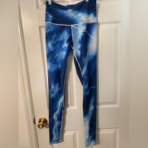3 piece set Leggings Sports Bra Shorts  Blue & White size Large Active Wear